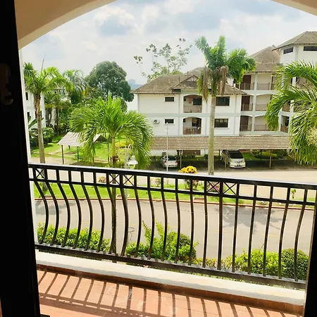 Comfy Haven Master Bedroom Lake View With Free Wifi & Free Parking Cyberjaya Bagian luar foto